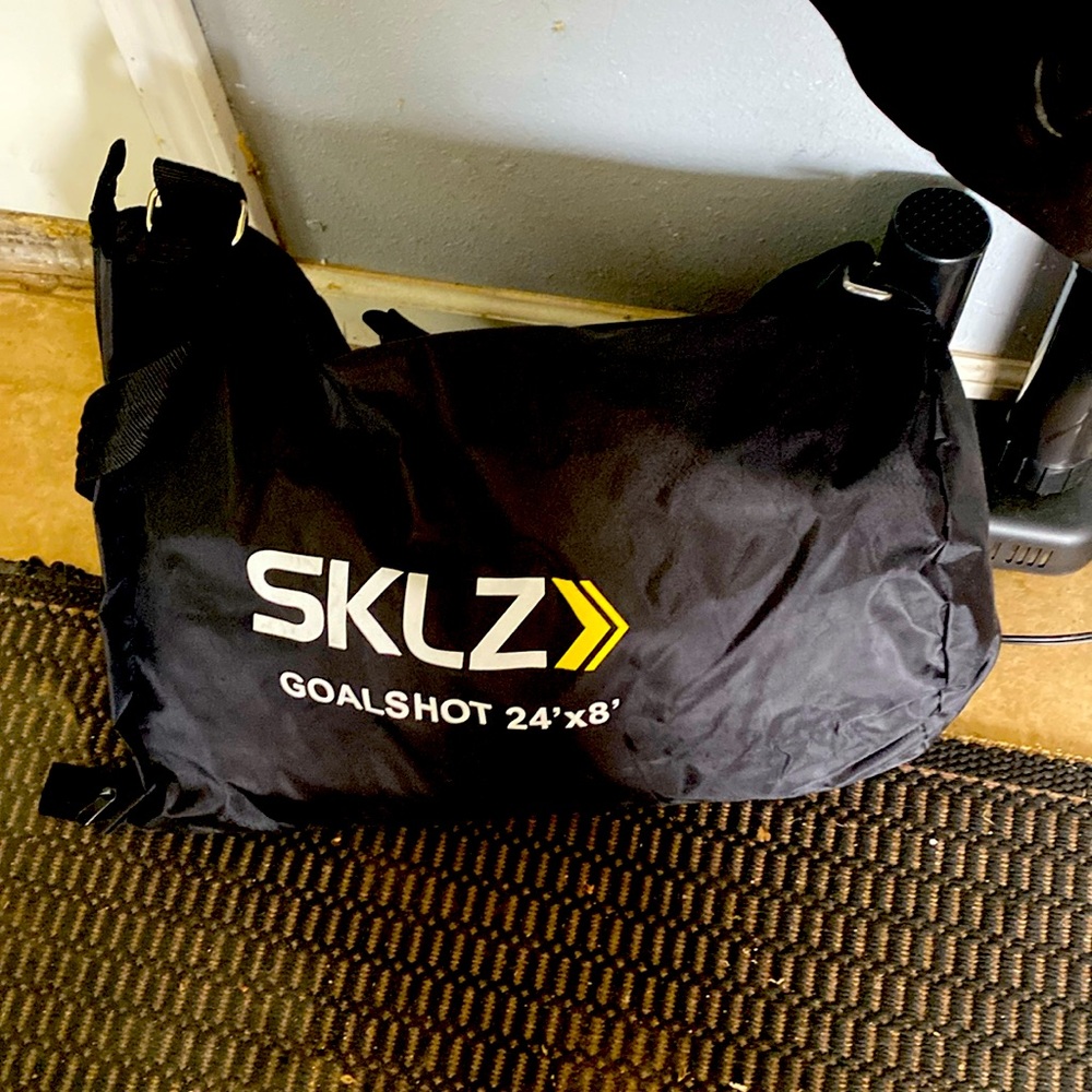 Sklz Shot Soccer Net in very good used condition.
